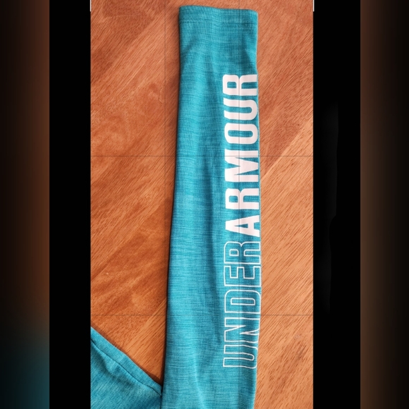 Under Armour long sleeve turquoise youth small shirt - Picture 3 of 3
